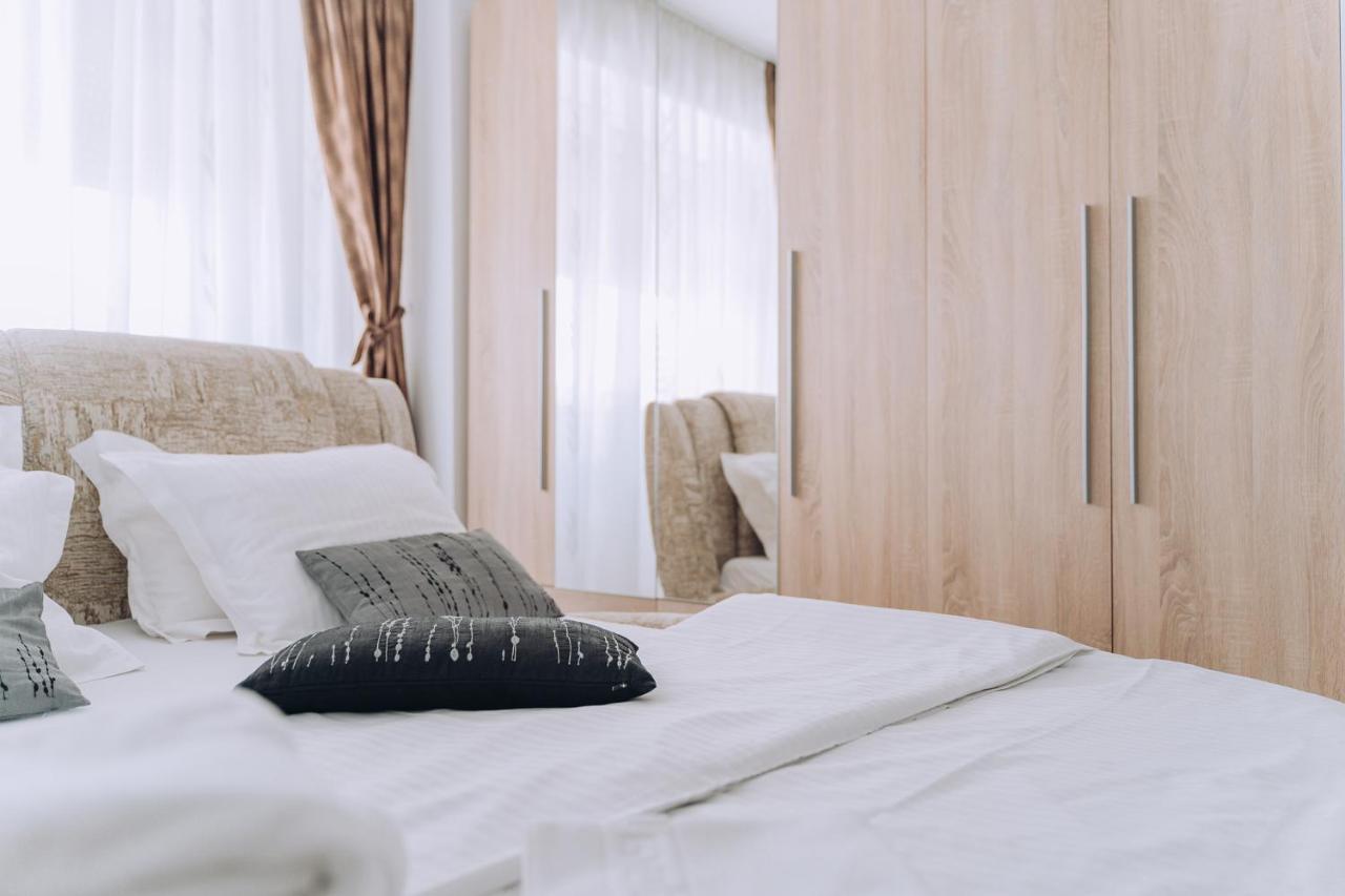 Class Deluxe Apartments Oradea Zewnętrze zdjęcie