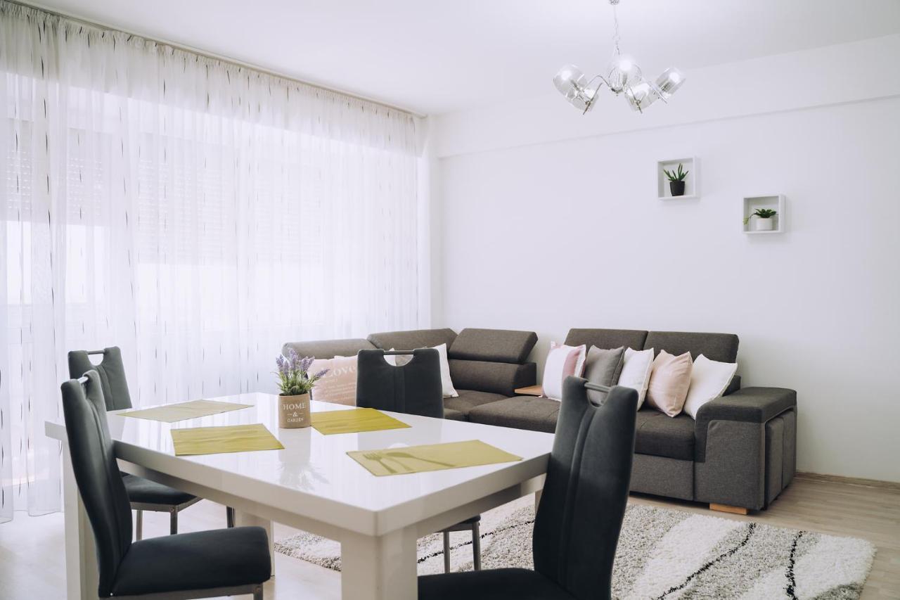 Class Deluxe Apartments Oradea Zewnętrze zdjęcie