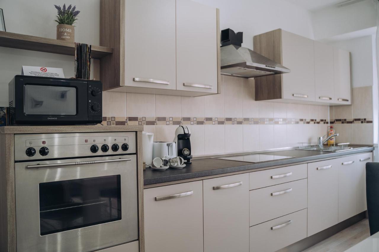Class Deluxe Apartments Oradea Zewnętrze zdjęcie