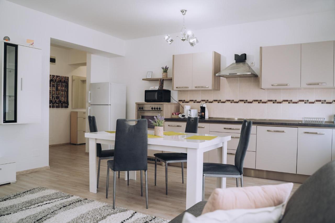 Class Deluxe Apartments Oradea Zewnętrze zdjęcie