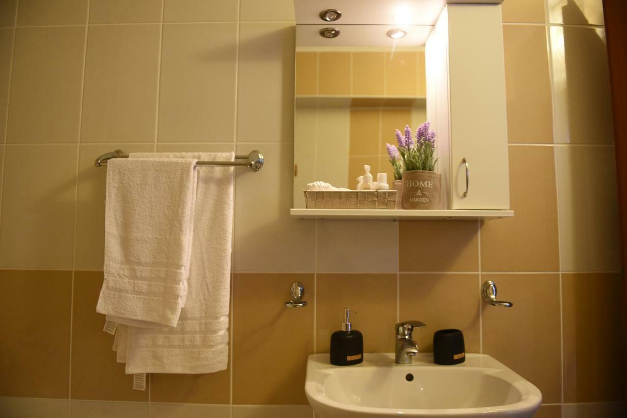 Class Deluxe Apartments Oradea Zewnętrze zdjęcie